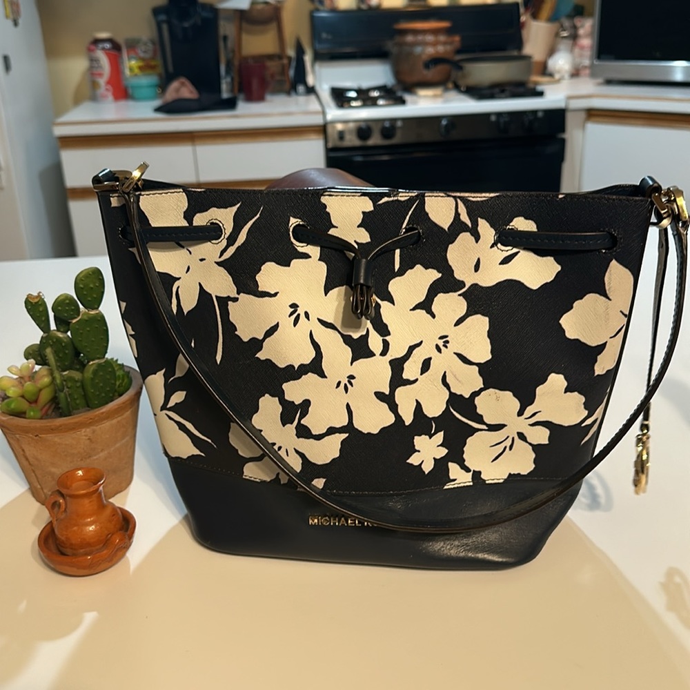 Michael Kors - Picture 11 of 11